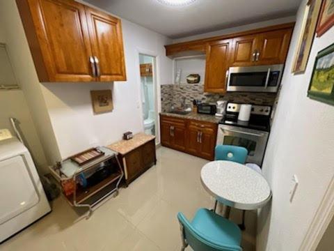 Rim Canal Cottage 'Yellow House' With Canal Views & Boat Dock Cottage オキーチョビー エクステリア 写真
